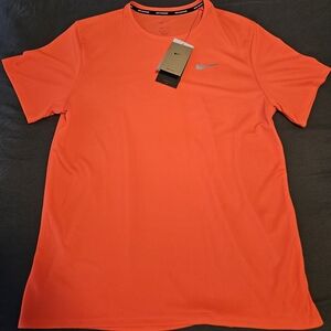 Nike Men's Miler Running Vibrant Coral Tee Medium New